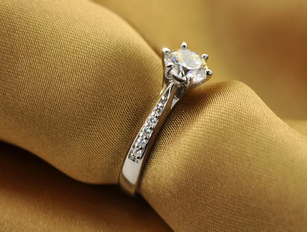 Lumora Ring