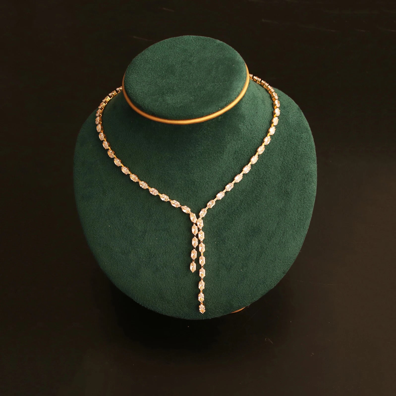 Elegance Drop